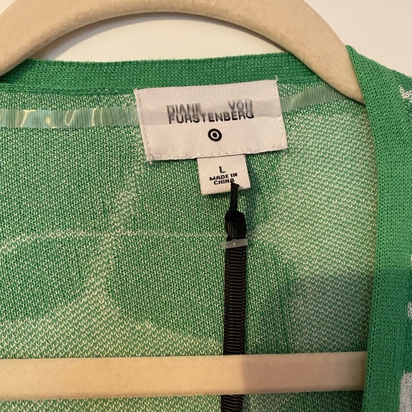 NEW WITH TAGS: DVF for Target Long Sleeve V-Neck Ginkgo Green Sweater Wrap Top - Picture 2 of 6